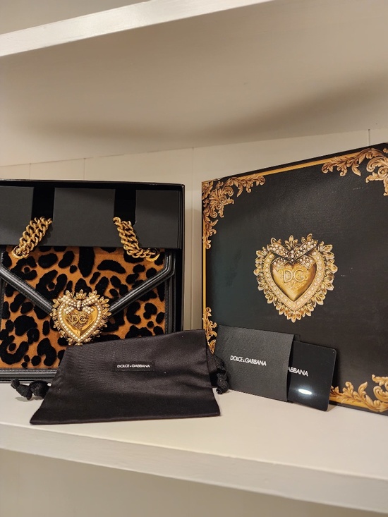 Dolce & Gabbana Handbags - Dolce & Gabbana Medium Devotion Bag in Animalier Cheetah Leopard Velvet Stitch
